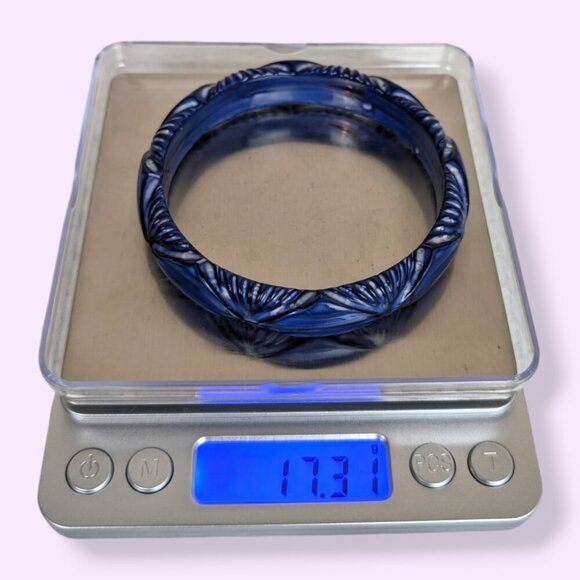 (2/$20) Vintage Blue Detailed Bangle - Picture 4 of 4